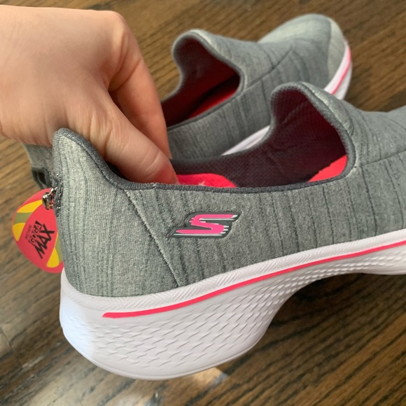 New Skechers Go Walk 4 Gray & Pink Girls Size 2 - Picture 8 of 13